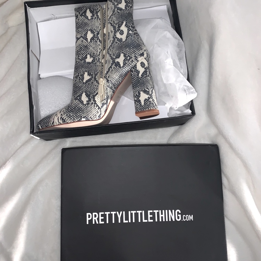 Snakeskin Boots Size 9 Pretty Little Thing